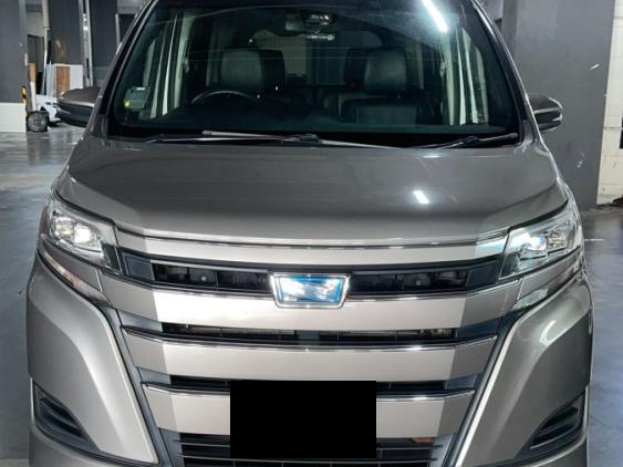 Toyota Noah Hybrid 1.8A