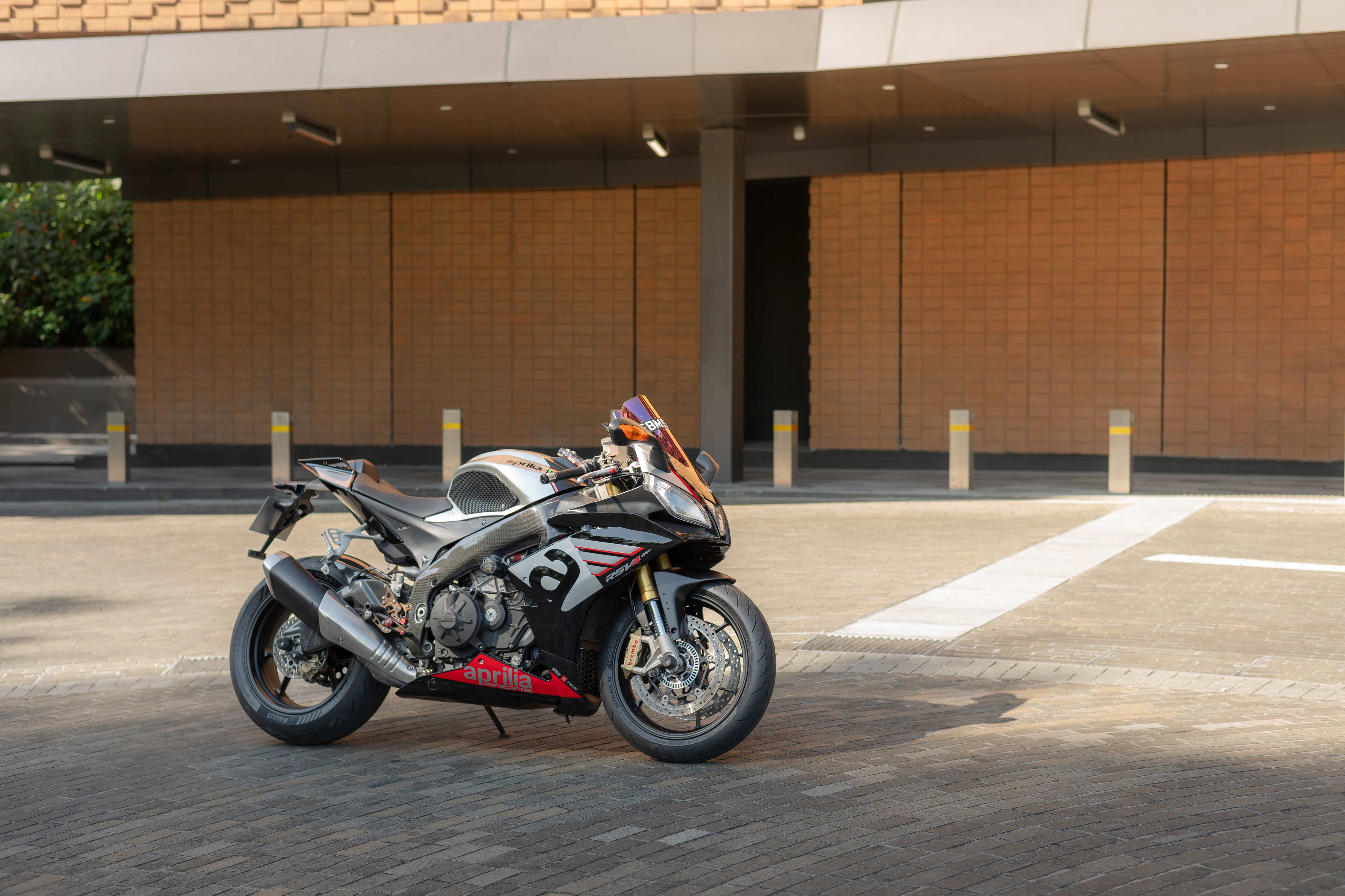 Aprilia RSV4